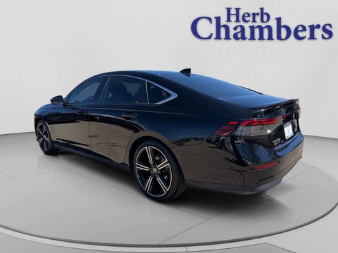 Used 2023 Honda Accord Sport image 3