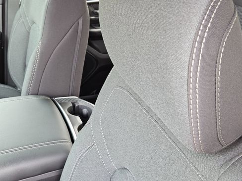 Used 2026 RAM 1500 4x4 Crew Cab image 32