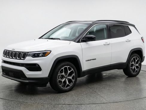 Used 2025 Jeep Compass Limited image 3