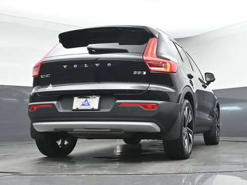 Used 2023 Volvo XC40 B5 Ultimate w/ Protection Package Premier AWD/4WD image 16