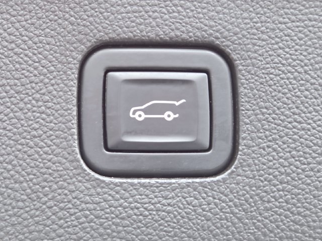 Used 2020 Buick Enclave Premium w/ Surround and Sites Package AWD/4WD image 22
