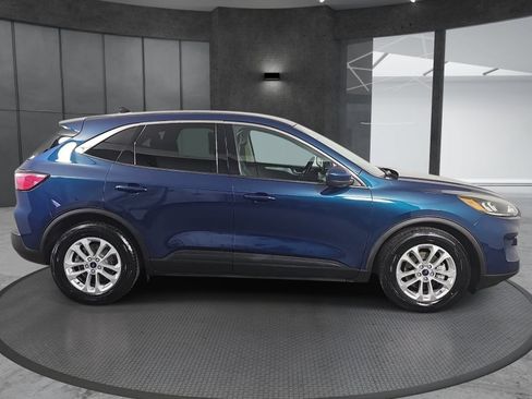 Used 2020 Ford Escape SE FWD image 4