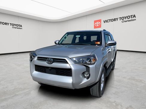Used 2023 Toyota 4Runner SR5 Premium w/ Moonroof Package image 2