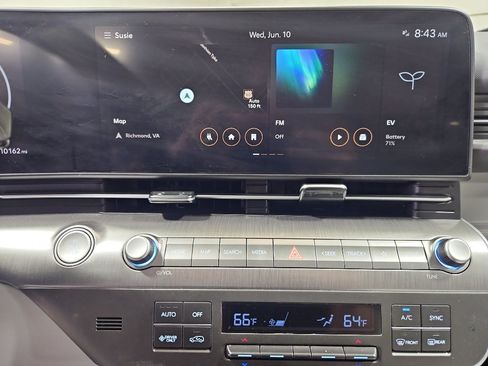Used 2024 Hyundai Kona SEL FWD image 9
