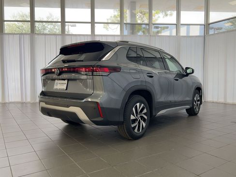 New 2026 Volkswagen Tiguan S image 9