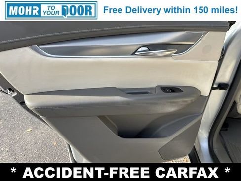 Used 2017 Cadillac XT5 Premium Luxury image 33