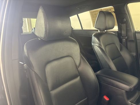 Used 2021 Kia Sportage S w/ S AWD Premium Package image 27