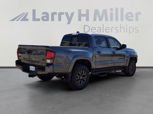 Used 2020 Toyota Tacoma SR5 image 5