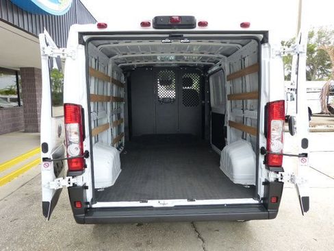 Used 2025 RAM ProMaster 2500 w/ U-Haul Equipment Group image 15