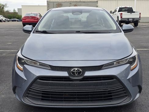 Used 2023 Toyota Corolla LE image 2