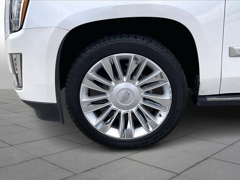 Used 2016 Cadillac Escalade ESV Platinum image 11