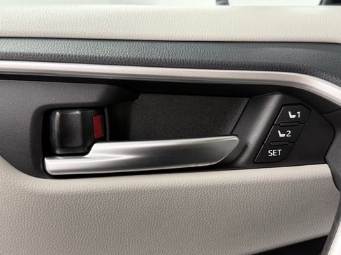 Used 2025 Toyota RAV4 XLE Premium image 16