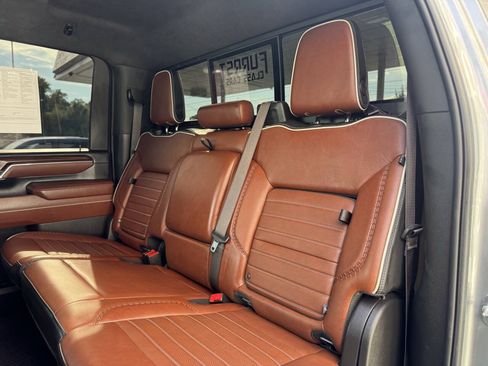 Used 2024 GMC Sierra 3500 Denali Ultimate AWD/4WD image 40