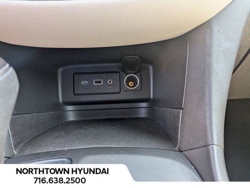 Used 2020 Chevrolet Equinox LS FWD image 16