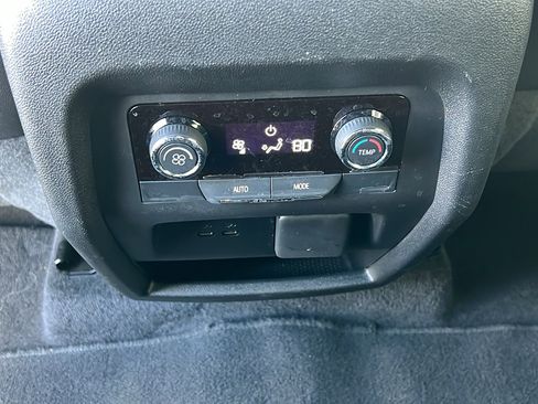 Certified 2025 Chevrolet Traverse Z71 w/ Enhanced Driving Package image 16