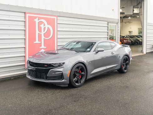 Used 2019 Chevrolet Camaro SS image 31