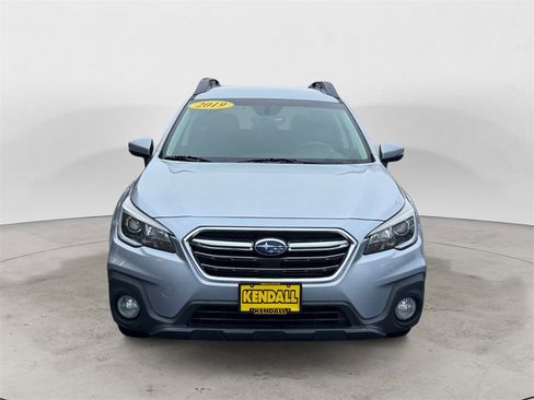 Used 2019 Subaru Outback 2.5i Limited image 2