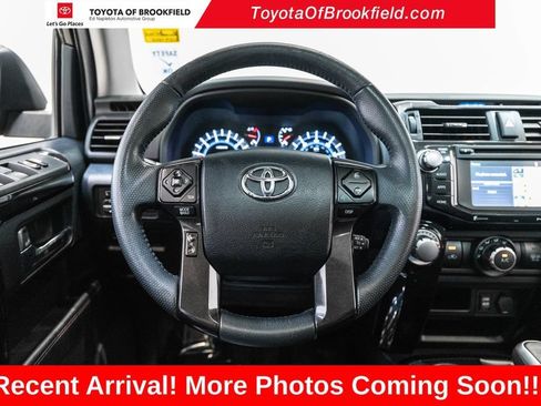 Used 2018 Toyota 4Runner TRD Off-Road Premium AWD/4WD image 15