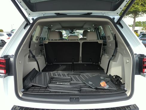 New 2026 Volkswagen Atlas SEL Premium R-Line AWD/4WD image 15