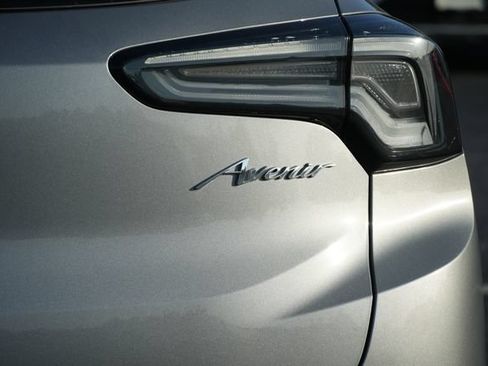 Used 2024 Buick Encore GX Avenir FWD image 9