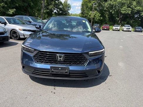 Certified 2023 Honda Accord EX image 3