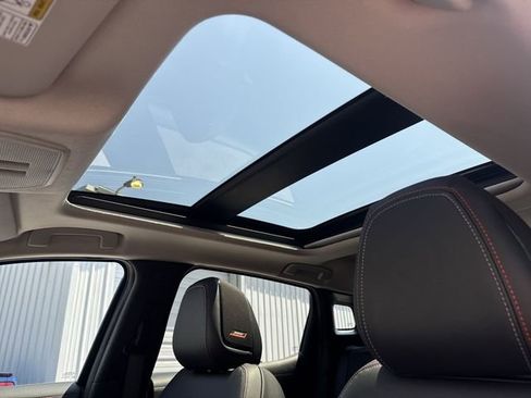 New 2026 Nissan Kicks SR FWD image 30