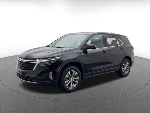 Used 2025 Chevrolet Equinox LT FWD image 3