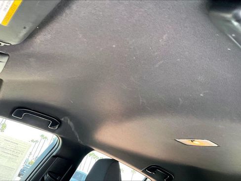 Used 2019 Toyota Corolla SE w/ Carpet Mat Package FWD image 12