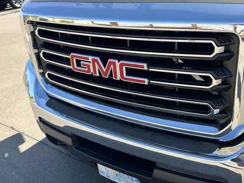 Used 2017 GMC Sierra 2500 SLE w/ HD SLE Preferred Plus Package image 31