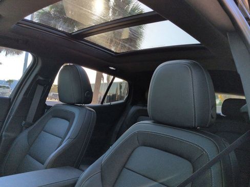 New 2026 Chevrolet Equinox EV LT image 19