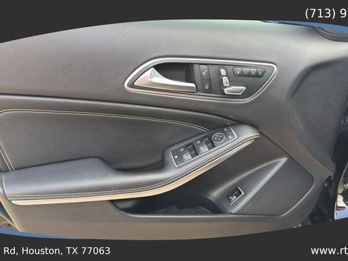 Used 2018 Mercedes-Benz GLA 250 image 25