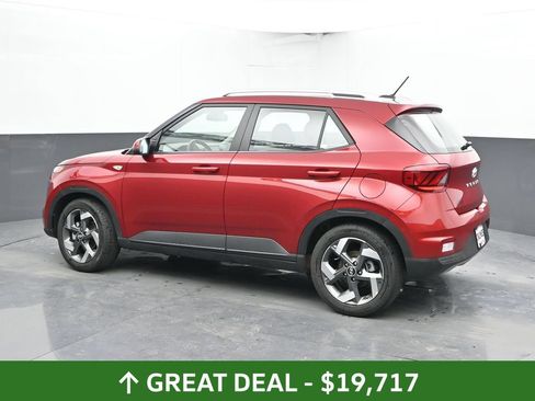 Used 2025 Hyundai Venue SEL FWD image 11
