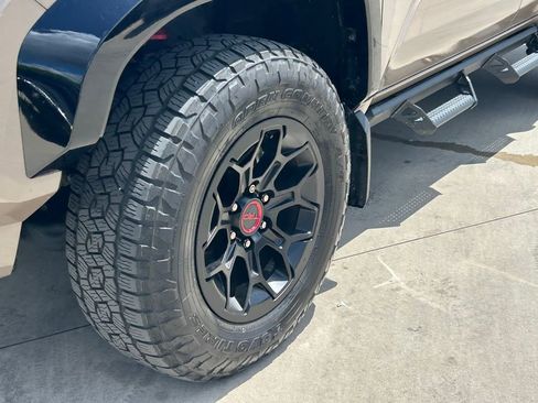 Used 2025 Toyota 4Runner TRD Pro AWD/4WD image 9