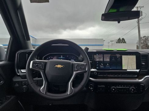 New 2026 Chevrolet Silverado 1500 LT w/ Z71 Off-Road Package AWD/4WD image 11