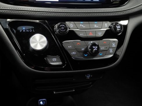 New 2026 Chrysler Pacifica Select image 24