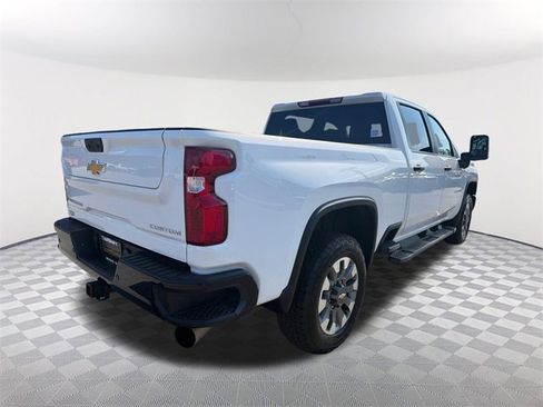 Used 2024 Chevrolet Silverado 2500 Custom w/ Custom Value Package image 5
