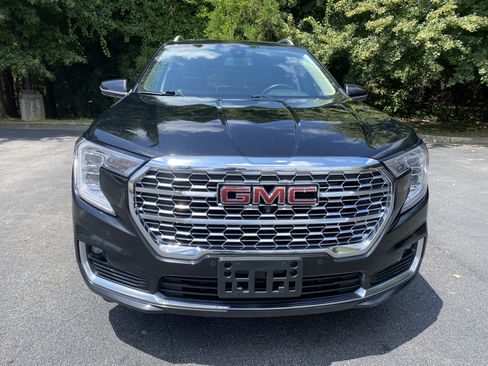 Used 2023 GMC Terrain Denali w/ Black Diamond Edition AWD/4WD image 5