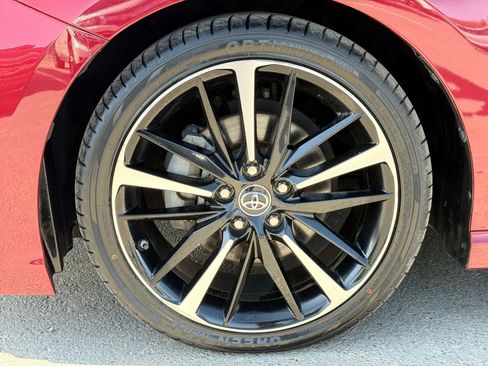 Used 2018 Toyota Camry XSE FWD image 19