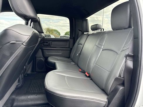 Used 2023 RAM 2500 Tradesman w/ Chrome Appearance Group AWD/4WD image 22