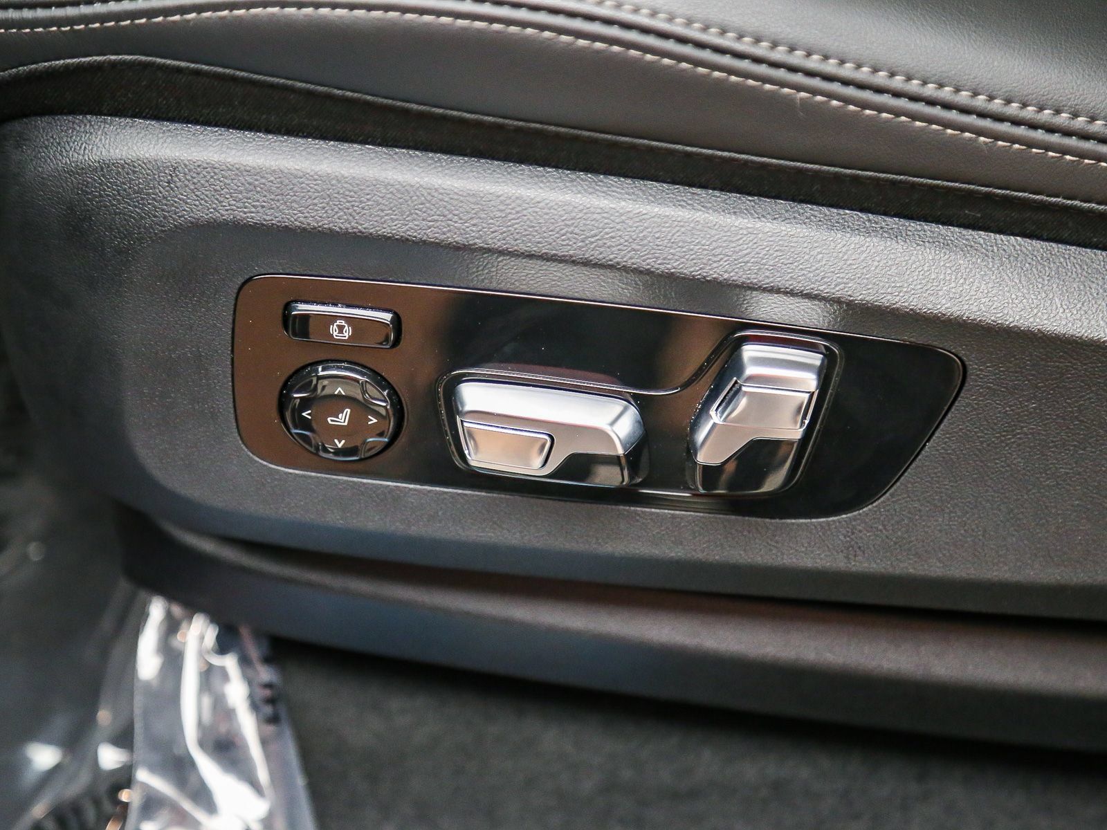 Used 2026 BMW X5 sDrive40i RWD image 22