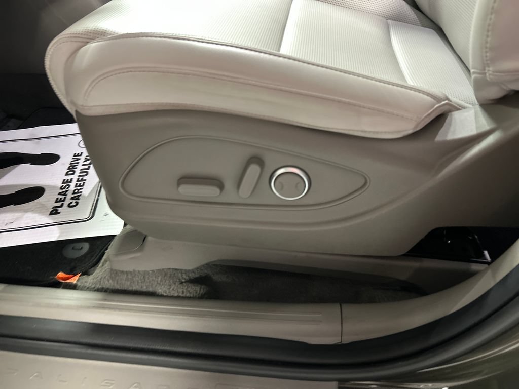 Used 2026 Hyundai Palisade SEL FWD image 11