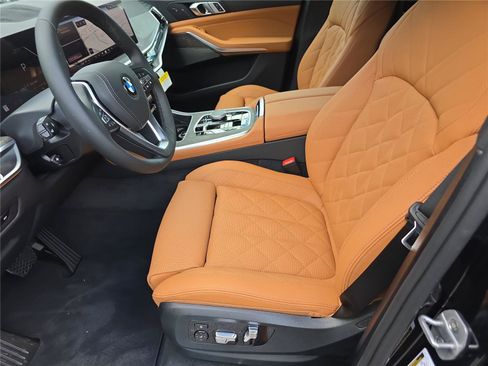 New 2026 BMW X5 xDrive40i w/ Climate Comfort Package AWD/4WD image 21