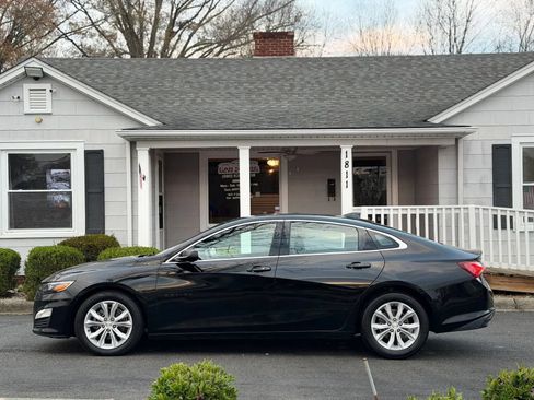 Used 2020 Chevrolet Malibu LT FWD image 3