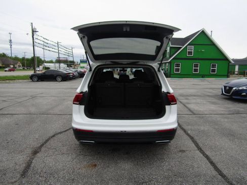 Used 2021 Volkswagen Tiguan SE w/ Panoramic Sunroof Package AWD/4WD image 7