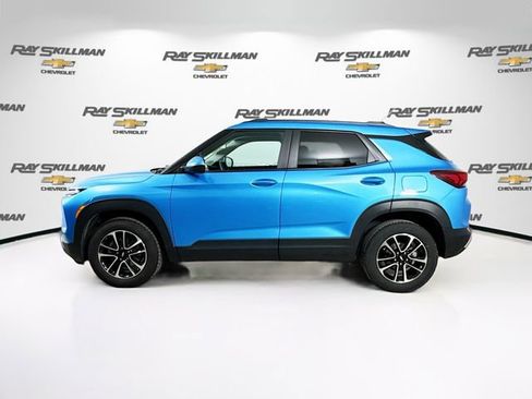 Used 2025 Chevrolet TrailBlazer LT image 4