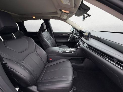 Certified 2026 INFINITI QX60 Luxe w/ Cargo Package AWD/4WD image 10
