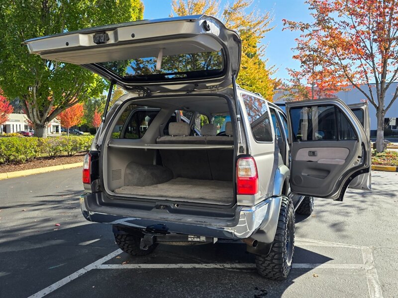 Used 2001 Toyota 4Runner SR5 AWD/4WD image 28