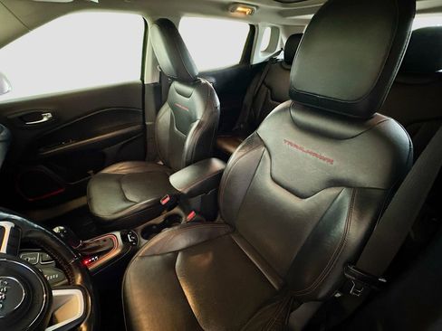 Used 2018 Jeep Compass Trailhawk w/ Leather Interior Group AWD/4WD image 23