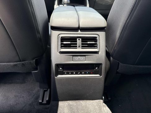Certified 2026 MAZDA CX-70 3.3 Turbo w/ Preferred Package AWD/4WD image 24