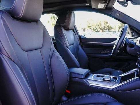 Used 2025 BMW M440i RWD image 16